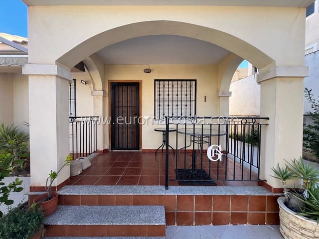 3 sovrum Villa till salu i Guardamar del Segura med pool garage - 248 000 € (Ref: 8759472)