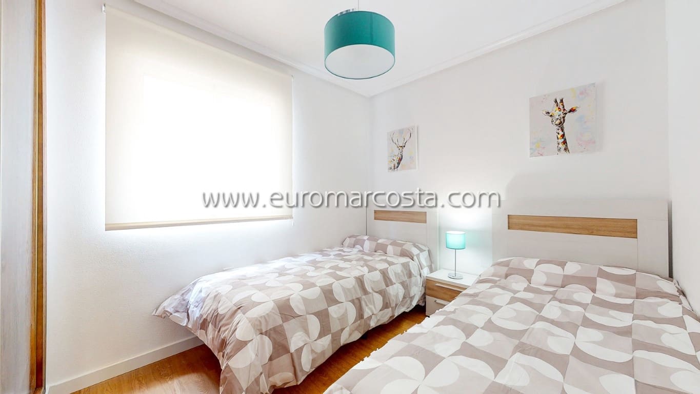 3 sovrum Radhus till salu i San Miguel de Salinas med pool garage - 220 000 € (Ref: 8774452)