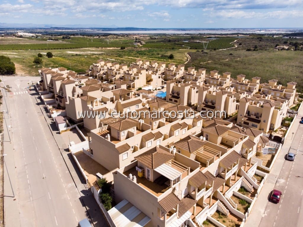 3 sovrum Radhus till salu i San Miguel de Salinas med pool garage - 220 000 € (Ref: 8774452)