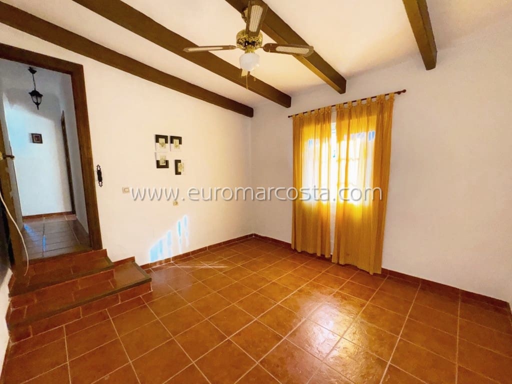 3 soveværelse Finca/Landehus til salg i Fortuna med swimmingpool garage - € 245.000 (Ref: 8823582)