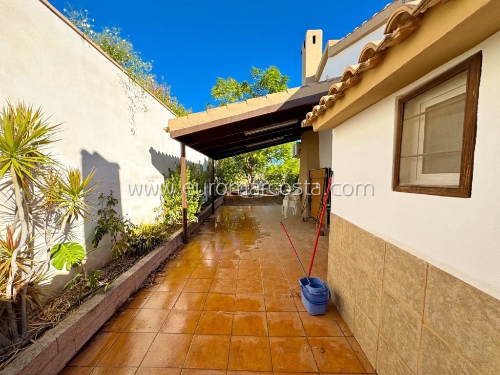 3 soveværelse Finca/Landehus til salg i Fortuna med swimmingpool garage - € 245.000 (Ref: 8823582)