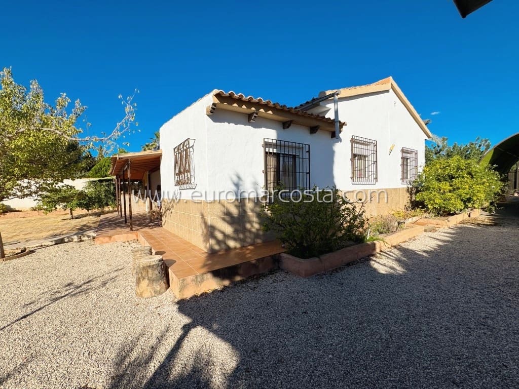 3 soveværelse Finca/Landehus til salg i Fortuna med swimmingpool garage - € 245.000 (Ref: 8823582)