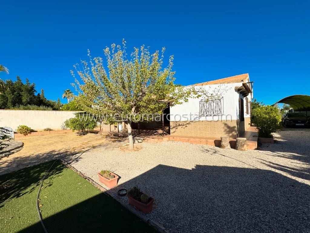 3 soveværelse Finca/Landehus til salg i Fortuna med swimmingpool garage - € 245.000 (Ref: 8823582)