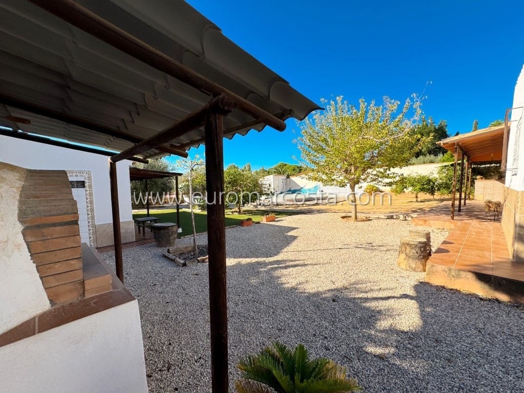 3 soveværelse Finca/Landehus til salg i Fortuna med swimmingpool garage - € 245.000 (Ref: 8823582)