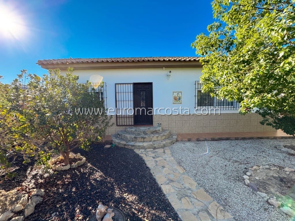 3 soveværelse Finca/Landehus til salg i Fortuna med swimmingpool garage - € 245.000 (Ref: 8823582)