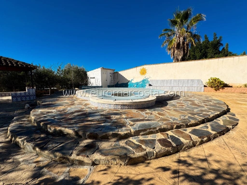 3 soveværelse Finca/Landehus til salg i Fortuna med swimmingpool garage - € 245.000 (Ref: 8823582)