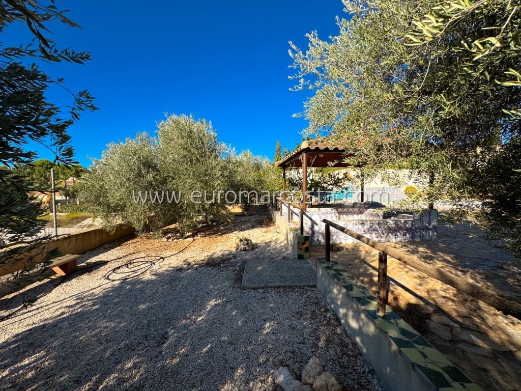 3 soveværelse Finca/Landehus til salg i Fortuna med swimmingpool garage - € 245.000 (Ref: 8823582)