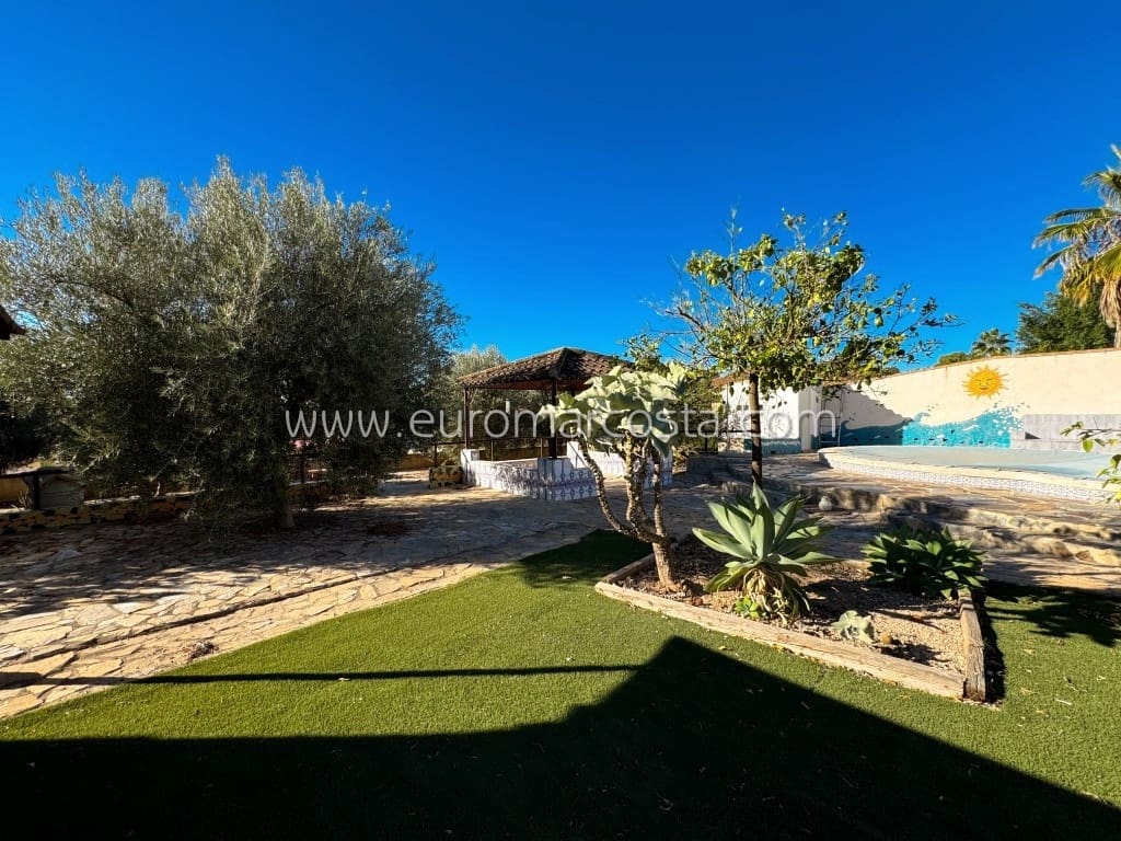 3 soveværelse Finca/Landehus til salg i Fortuna med swimmingpool garage - € 245.000 (Ref: 8823582)