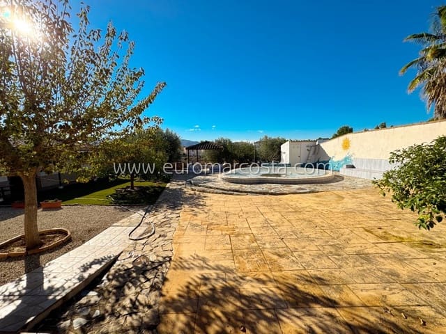 3 soveværelse Finca/Landehus til salg i Fortuna med swimmingpool garage - € 245.000 (Ref: 8823582)