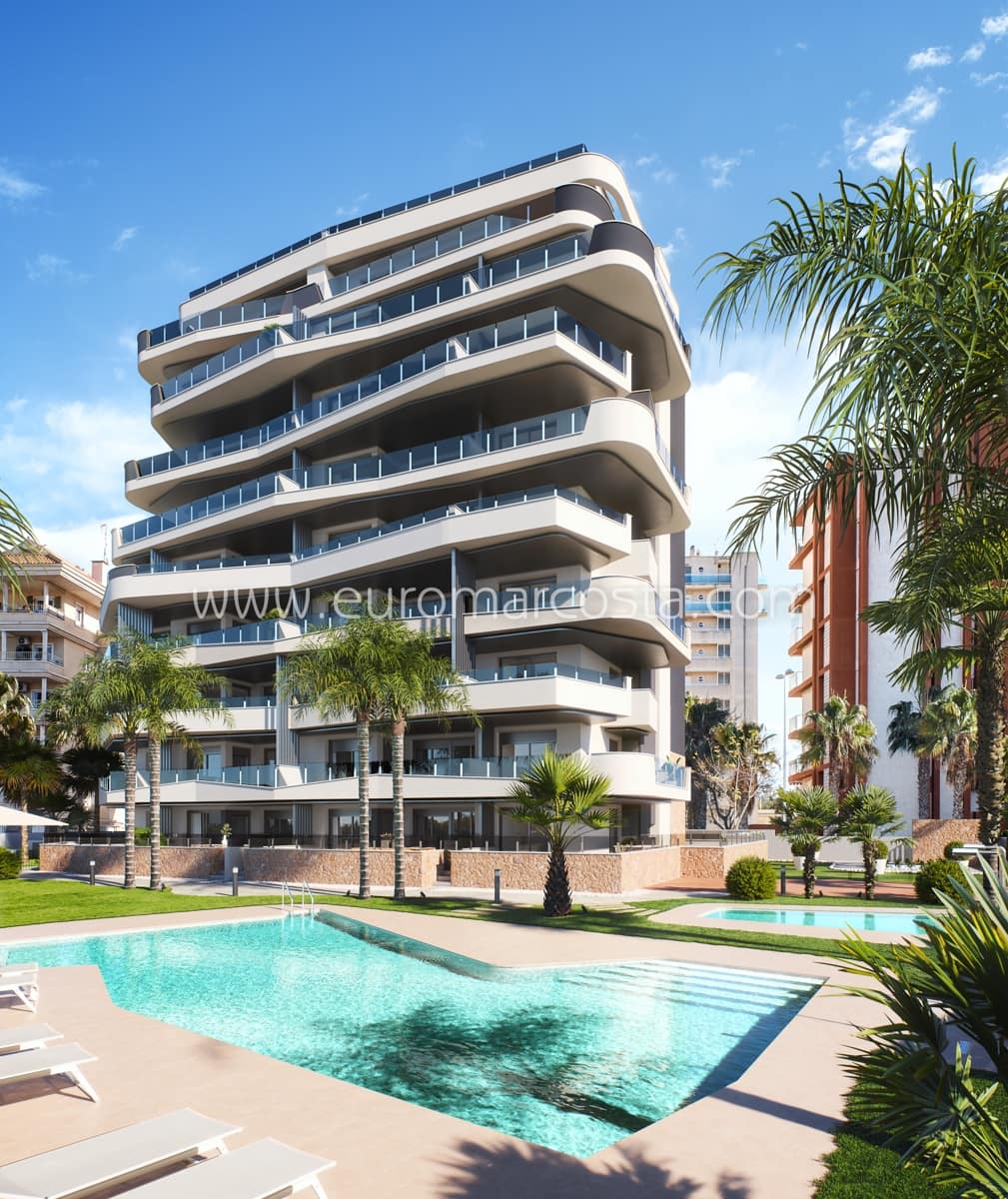 2 chambre Appartement à vendre à Guardamar del Segura avec piscine garage - 319 000 € (Ref: 8824297)