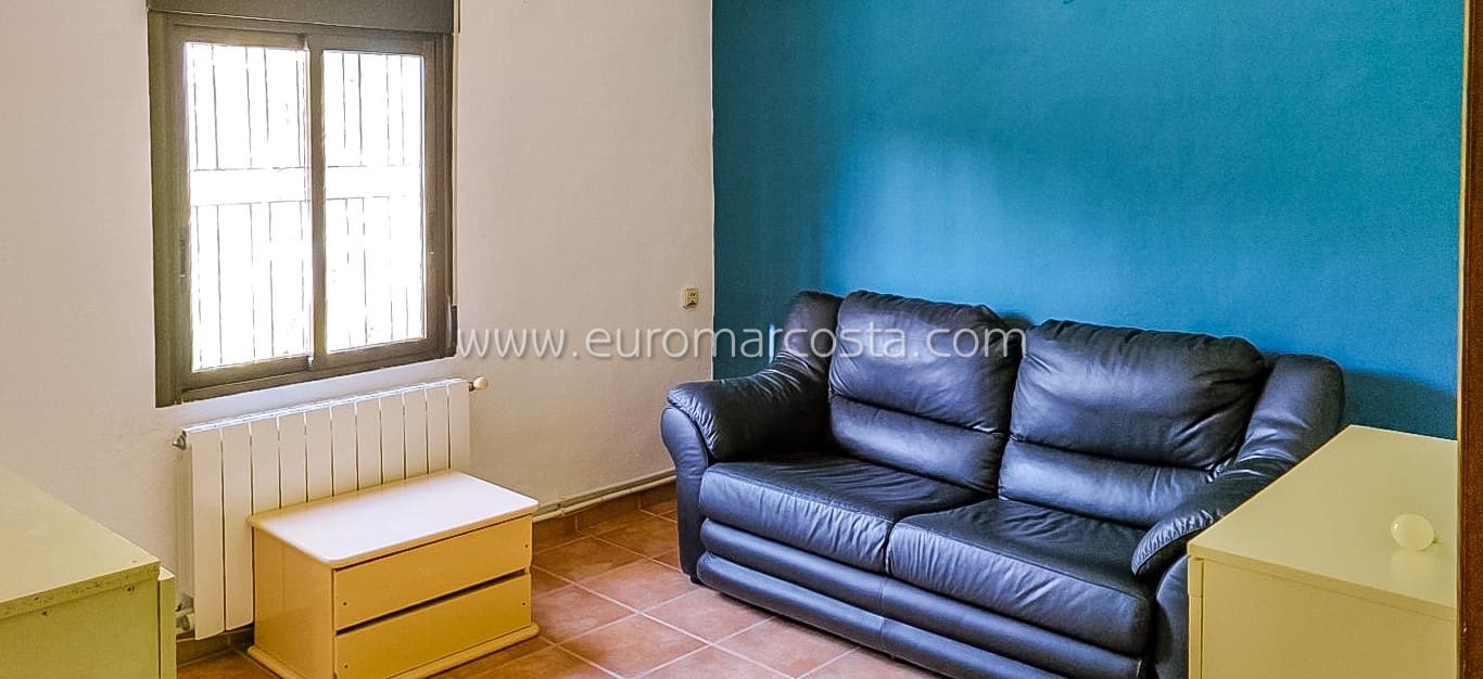 2 sypialnia Finka/Dom wiejski na sprzedaż w Fortuna z basenem garażem - 242 000 € (Ref: 8825996)