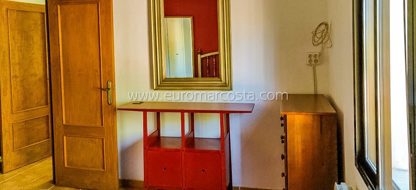 2 sypialnia Finka/Dom wiejski na sprzedaż w Fortuna z basenem garażem - 242 000 € (Ref: 8825996)