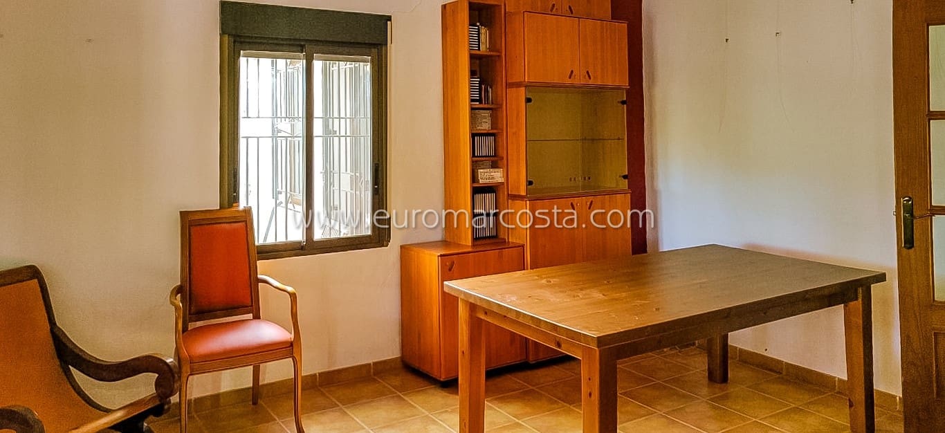 2 sypialnia Finka/Dom wiejski na sprzedaż w Fortuna z basenem garażem - 242 000 € (Ref: 8825996)