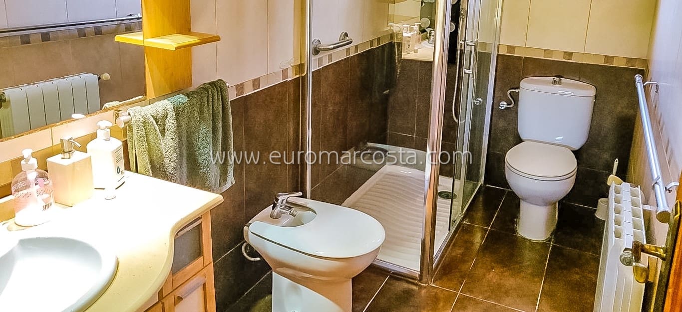 2 sypialnia Finka/Dom wiejski na sprzedaż w Fortuna z basenem garażem - 242 000 € (Ref: 8825996)