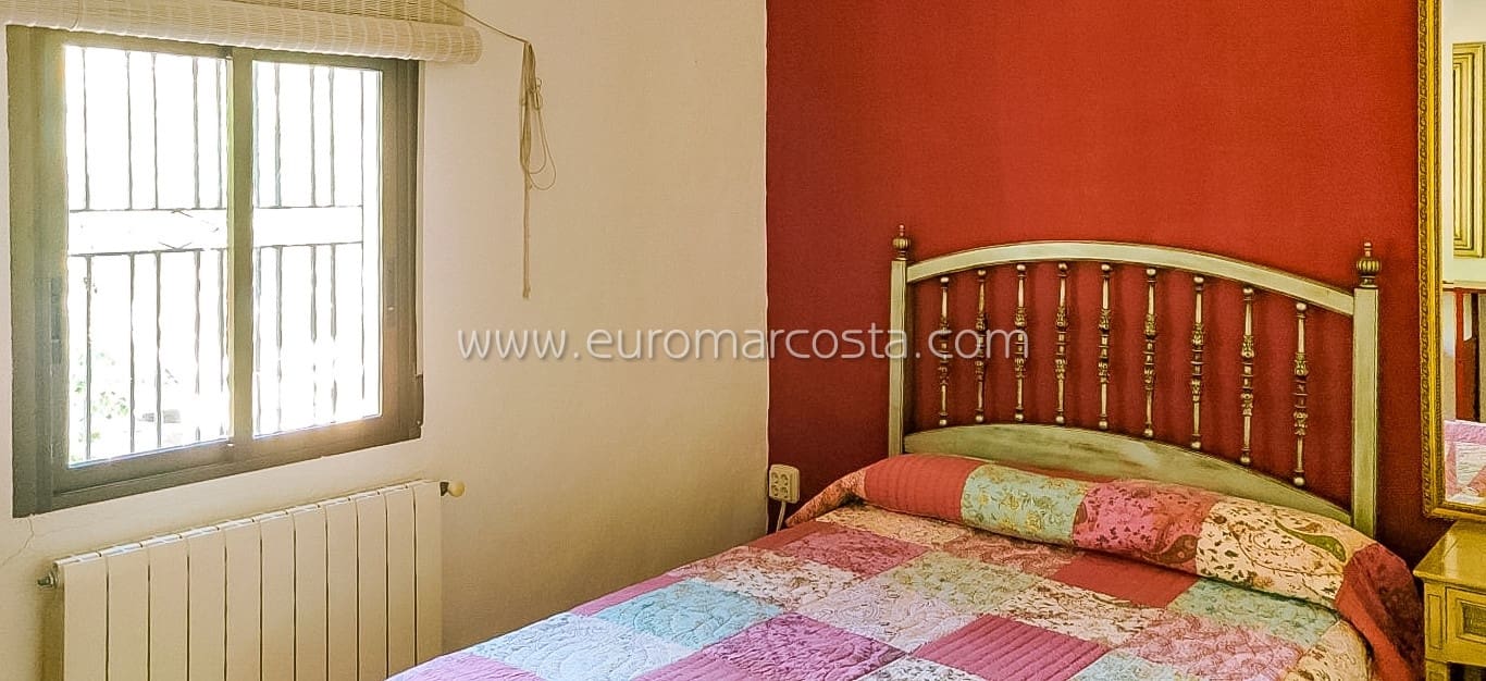 2 sypialnia Finka/Dom wiejski na sprzedaż w Fortuna z basenem garażem - 242 000 € (Ref: 8825996)