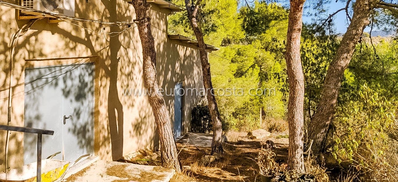 2 sypialnia Finka/Dom wiejski na sprzedaż w Fortuna z basenem garażem - 242 000 € (Ref: 8825996)