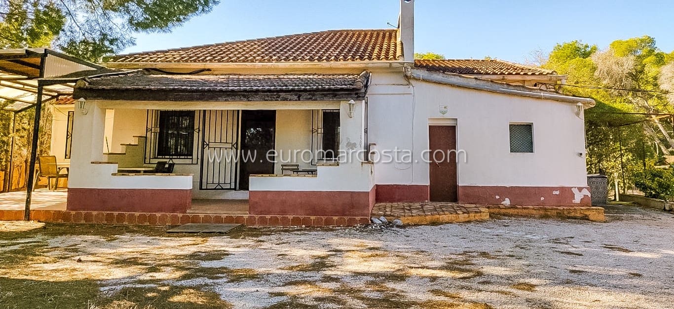 2 sypialnia Finka/Dom wiejski na sprzedaż w Fortuna z basenem garażem - 242 000 € (Ref: 8825996)