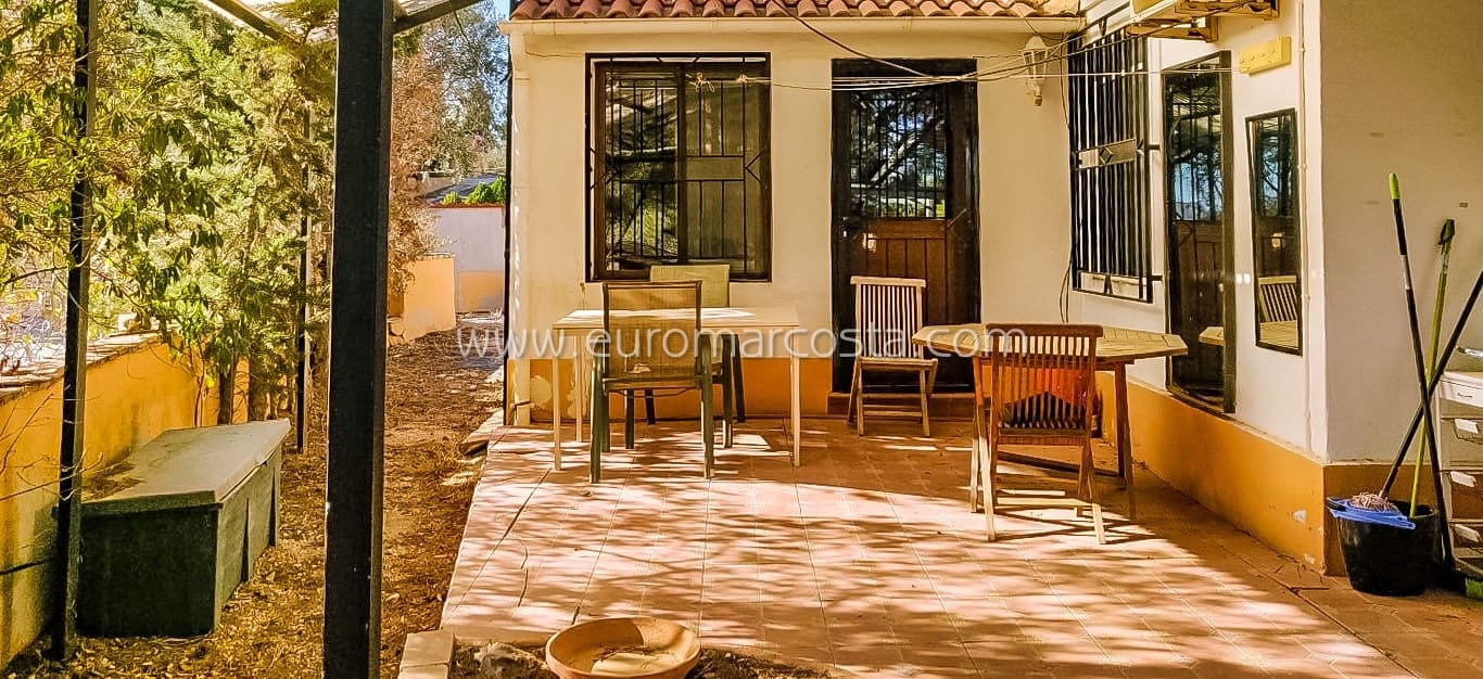 2 sypialnia Finka/Dom wiejski na sprzedaż w Fortuna z basenem garażem - 242 000 € (Ref: 8825996)