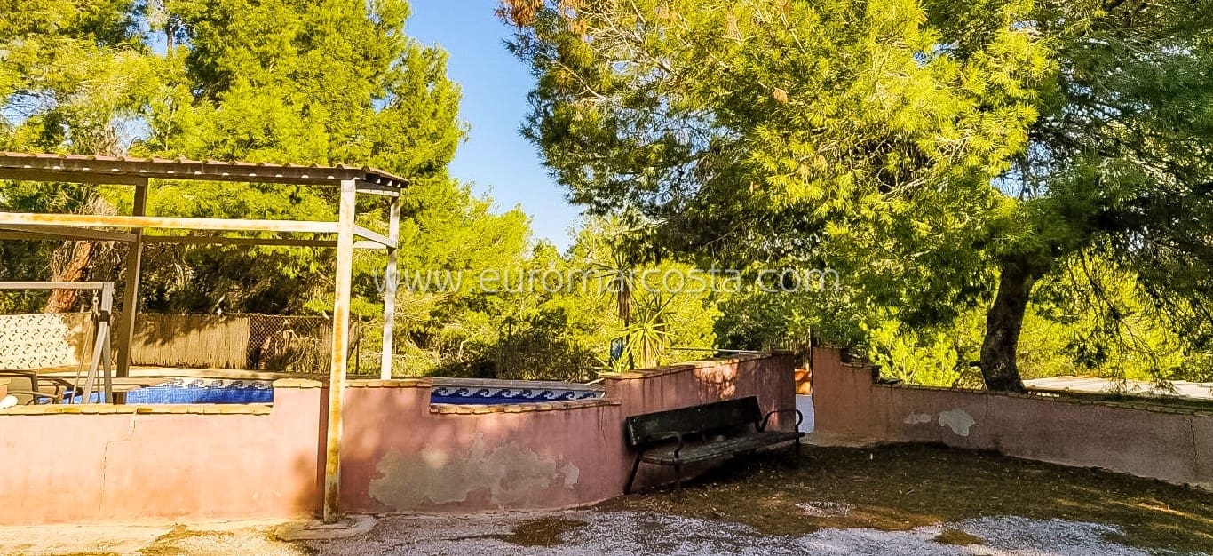 2 sypialnia Finka/Dom wiejski na sprzedaż w Fortuna z basenem garażem - 242 000 € (Ref: 8825996)