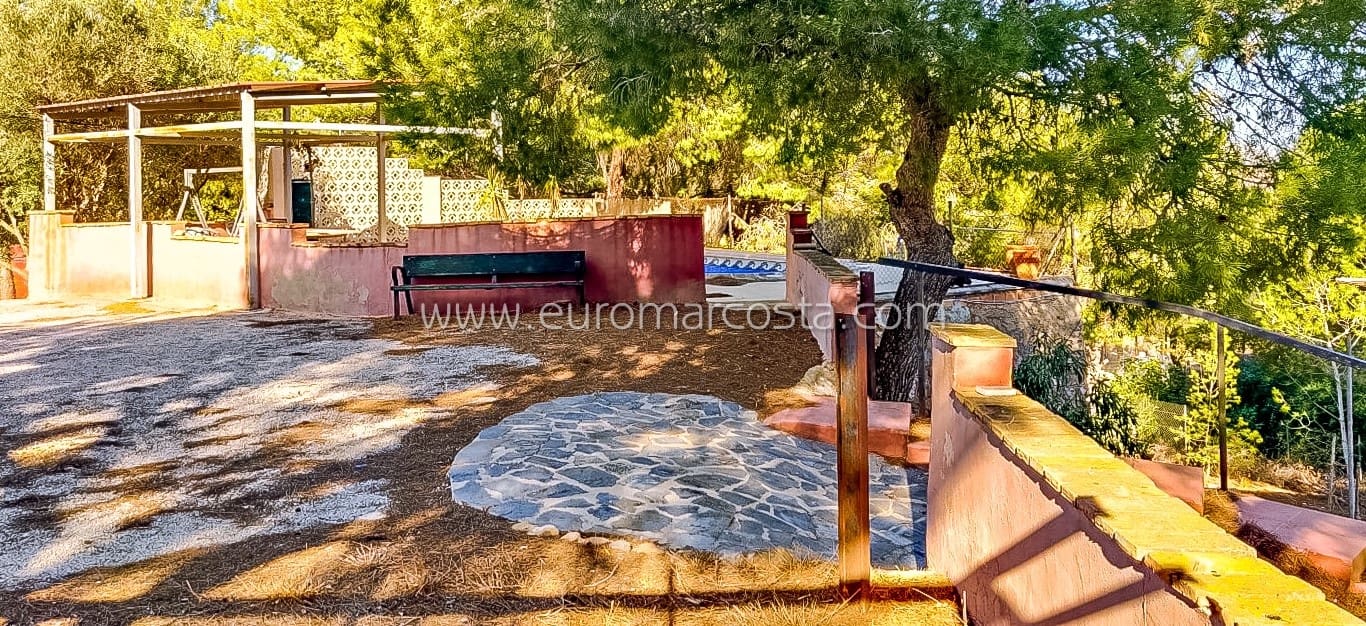 2 sypialnia Finka/Dom wiejski na sprzedaż w Fortuna z basenem garażem - 242 000 € (Ref: 8825996)