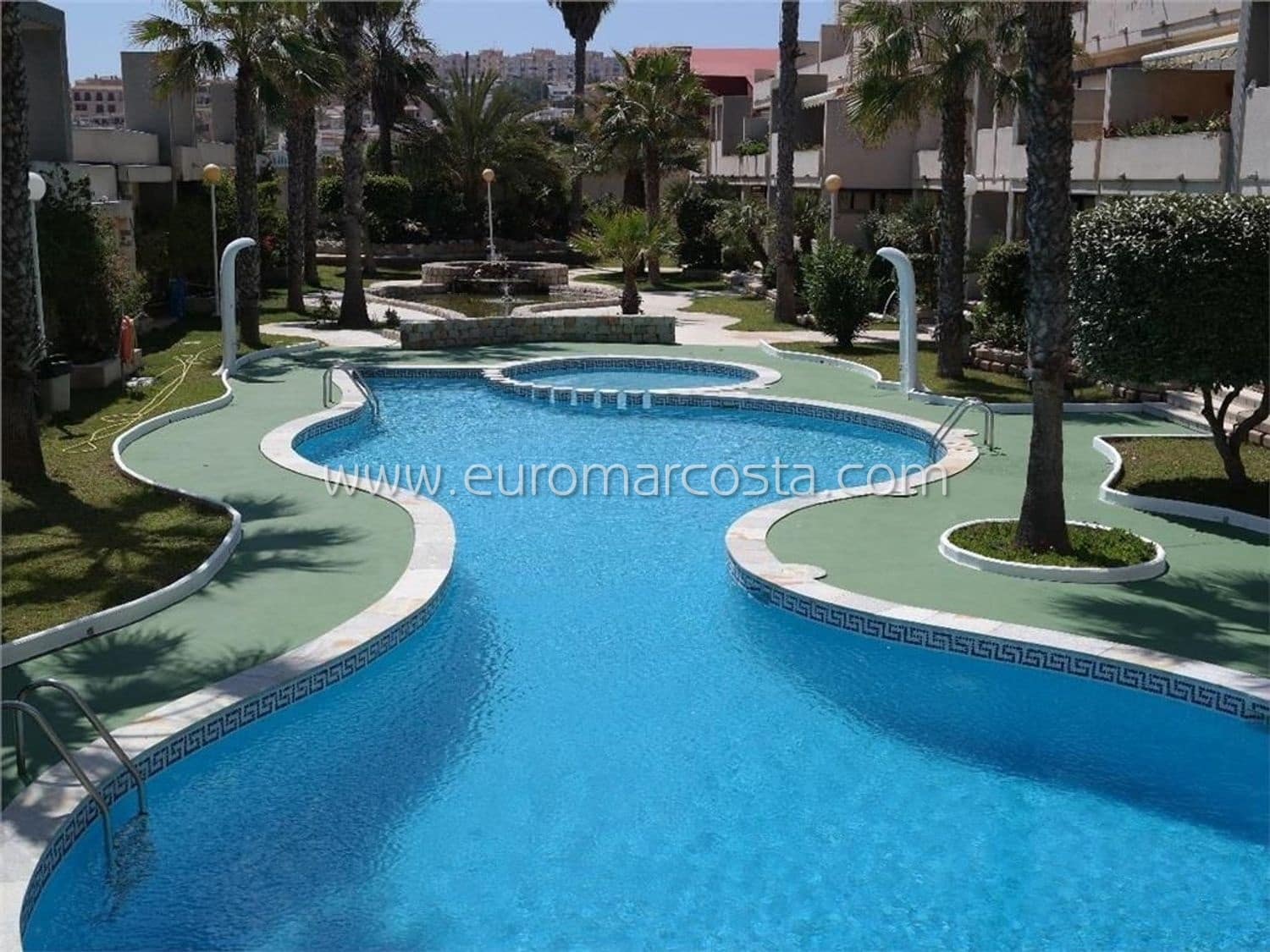 2 soveværelse Lejlighed til salg i La Mata med swimmingpool garage - € 340.000 (Ref: 8868052)