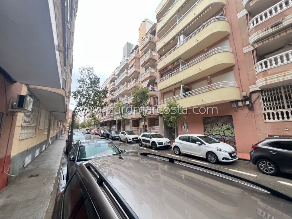 1 bedroom Apartment for sale in Torrevieja - € 109,900 (Ref: 8891863)