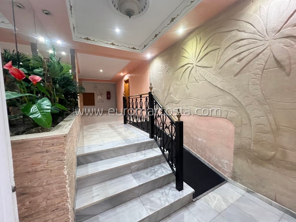 1 bedroom Apartment for sale in Torrevieja - € 109,900 (Ref: 8891863)