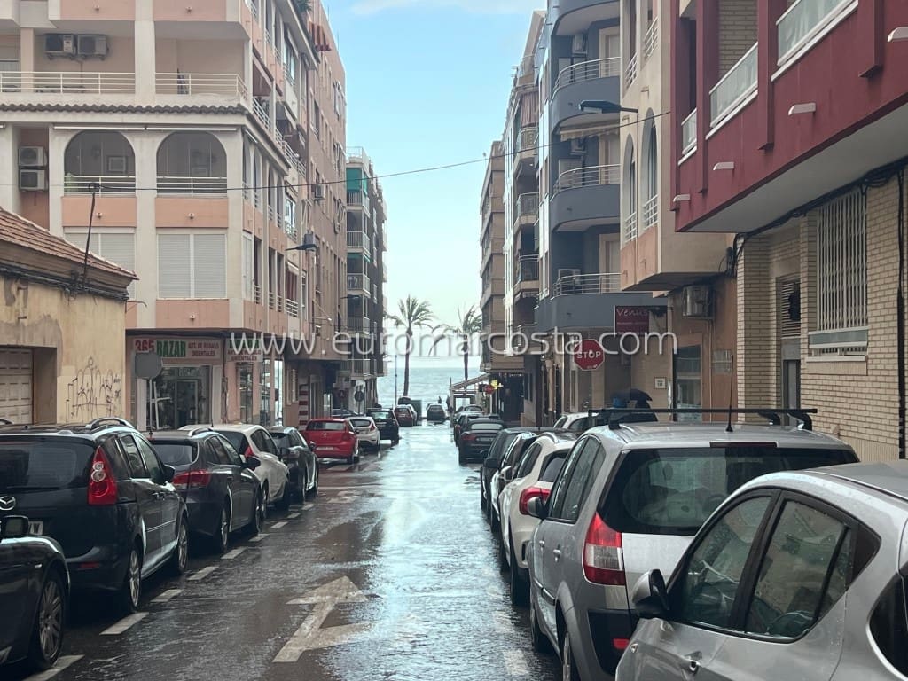 1 bedroom Apartment for sale in Torrevieja - € 109,900 (Ref: 8891863)