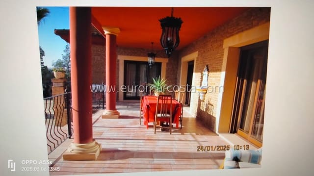 4 soveværelse Finca/Landehus til salg i Los Montesinos med swimmingpool garage - € 670.000 (Ref: 8916751)