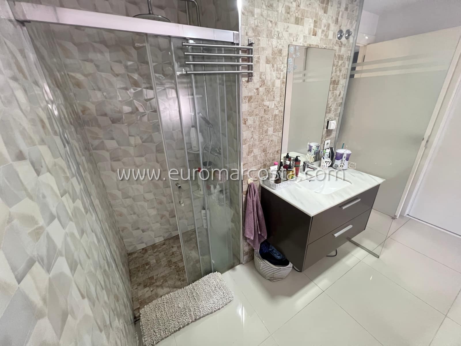 3 soveværelse Bungalow til salg i Guardamar del Segura med swimmingpool - € 228.000 (Ref: 8930748)