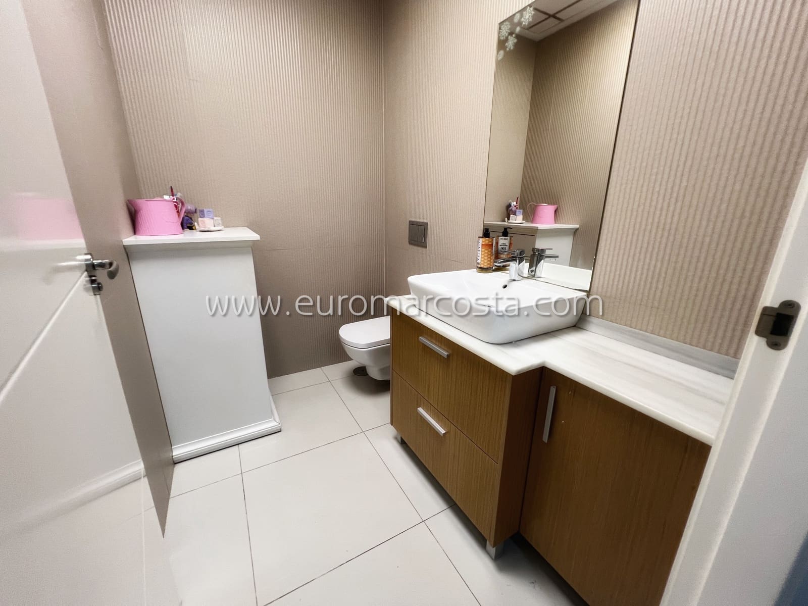 3 soveværelse Bungalow til salg i Guardamar del Segura med swimmingpool - € 228.000 (Ref: 8930748)