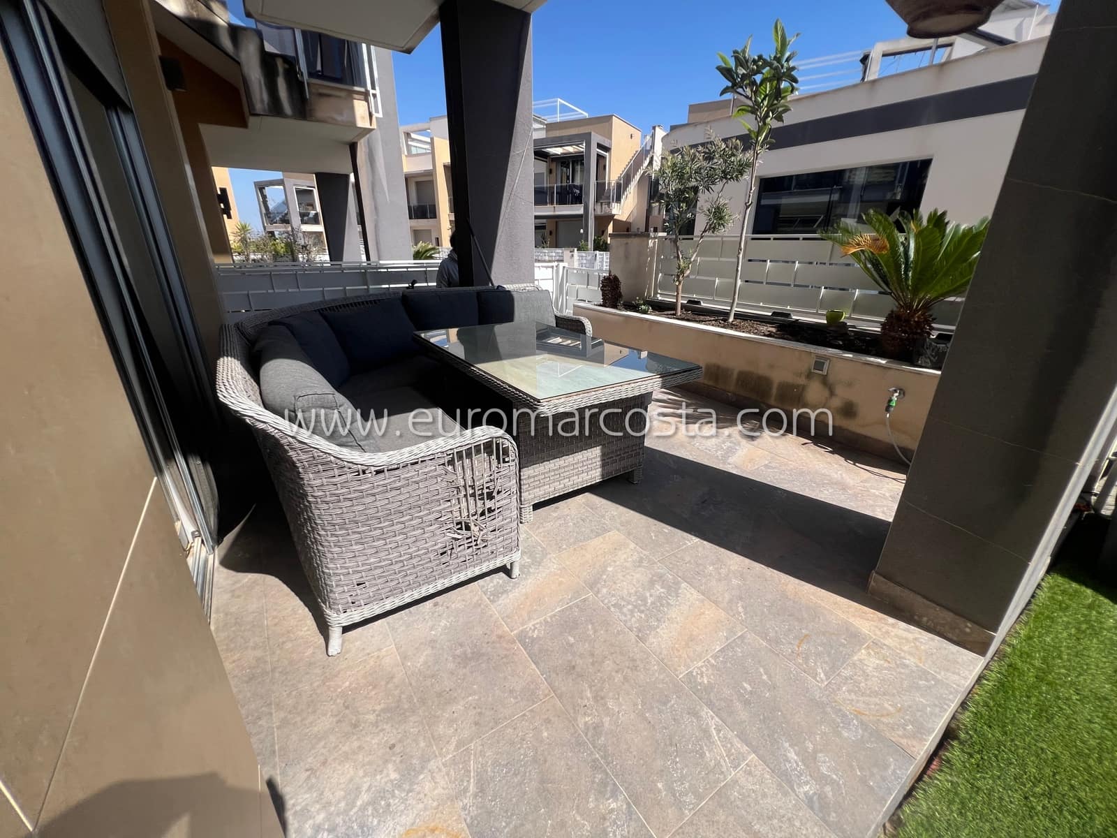 3 soveværelse Bungalow til salg i Guardamar del Segura med swimmingpool - € 228.000 (Ref: 8930748)