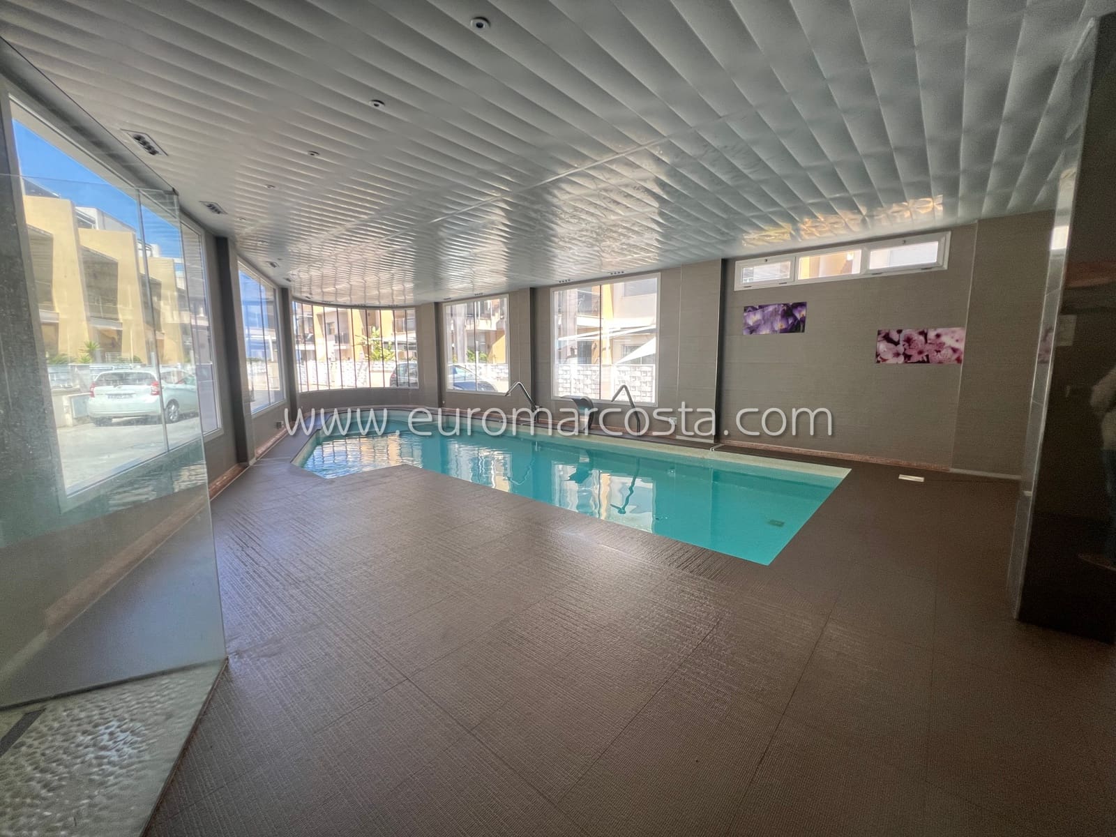 3 soveværelse Bungalow til salg i Guardamar del Segura med swimmingpool - € 228.000 (Ref: 8930748)