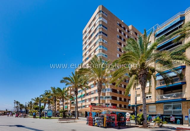 4 makuuhuone Huoneisto myytävänä paikassa Las Piscinas Naturales, Torrevieja - 260 000 € (Ref: 8942243)