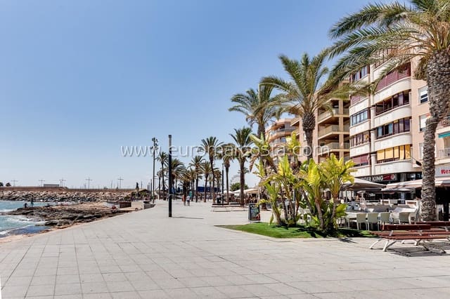 4 makuuhuone Huoneisto myytävänä paikassa Las Piscinas Naturales, Torrevieja - 260 000 € (Ref: 8942243)