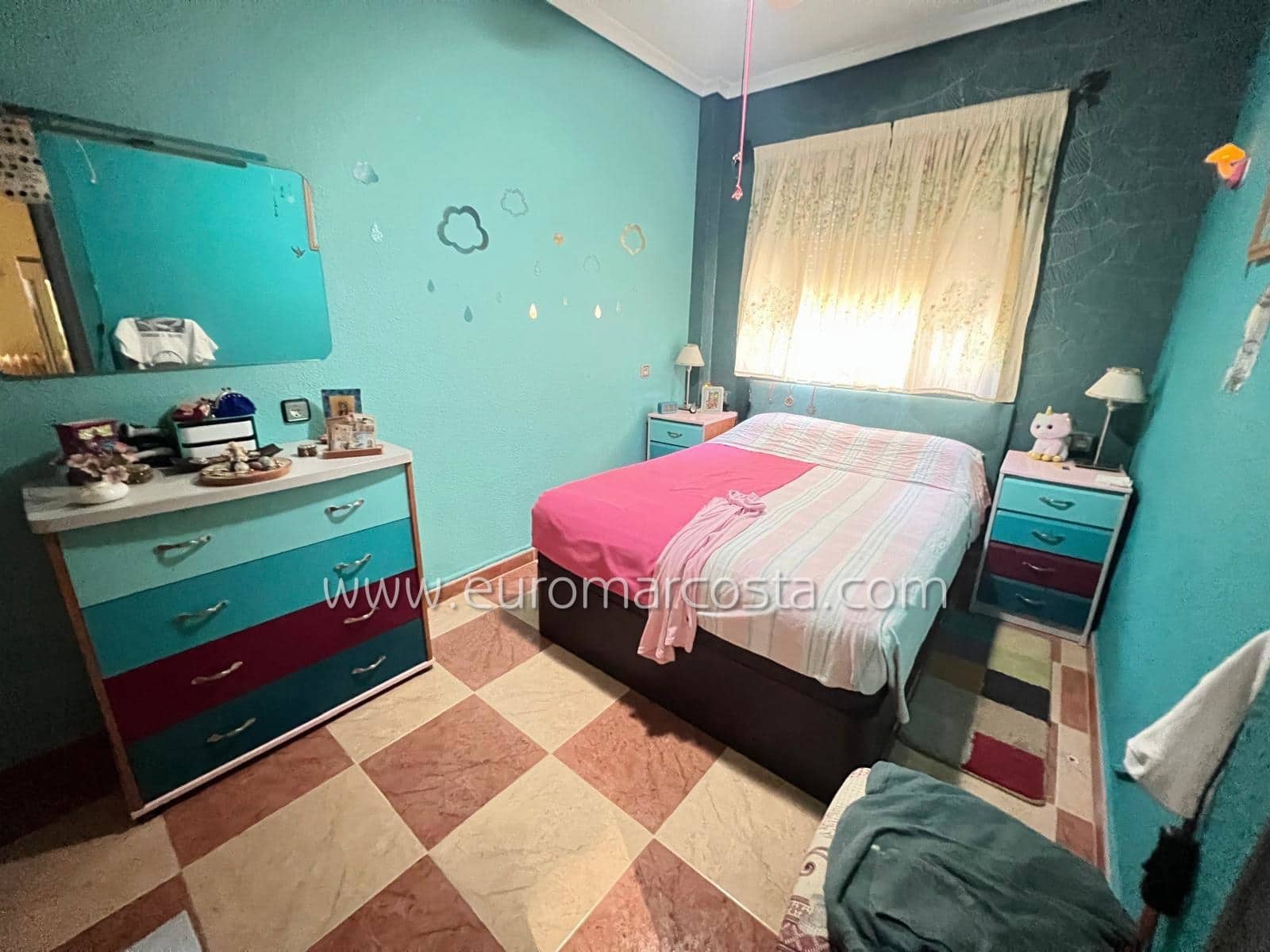 3 quarto Moradia em Banda para venda em Torrevieja com garagem - 175 000 € (Ref: 8993400)