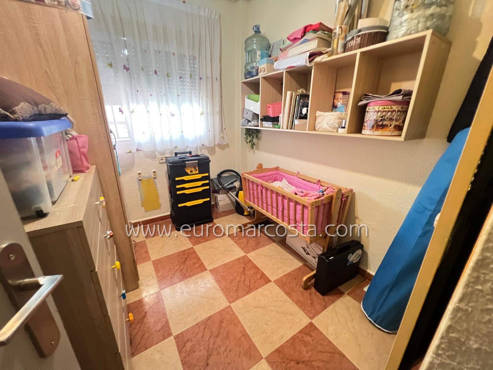 3 quarto Moradia em Banda para venda em Torrevieja com garagem - 175 000 € (Ref: 8993400)