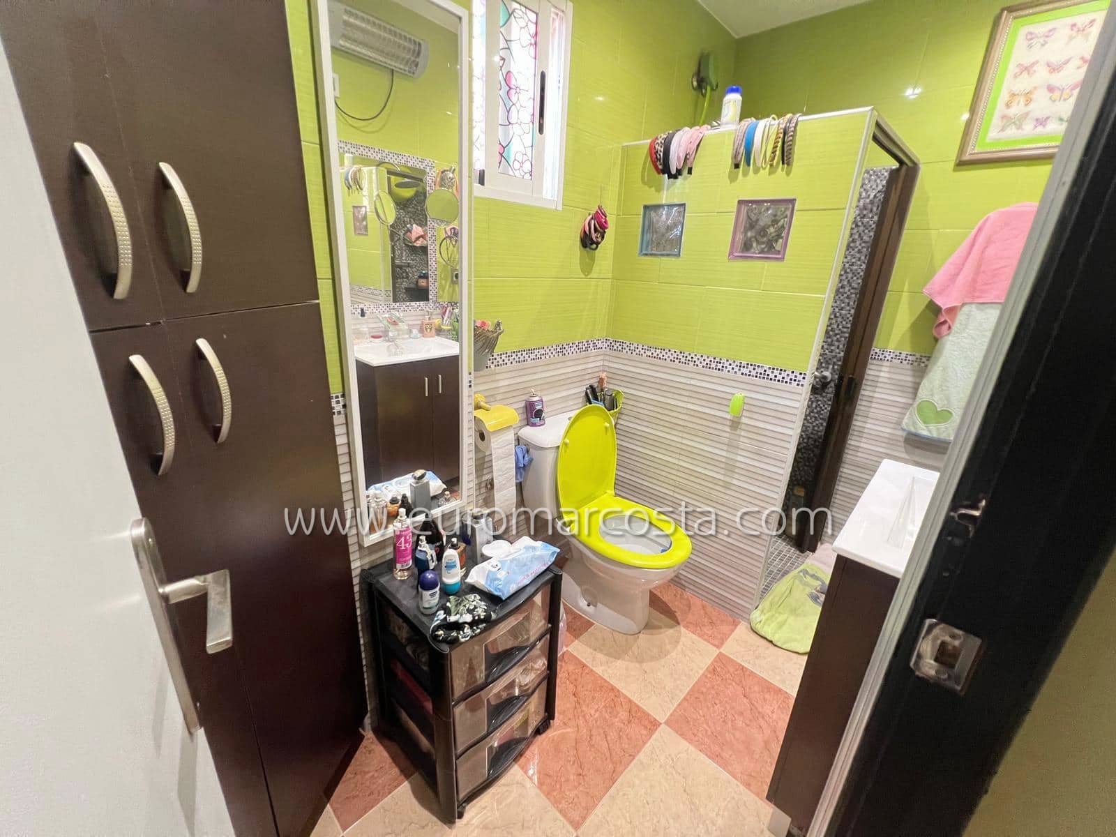 3 quarto Moradia em Banda para venda em Torrevieja com garagem - 175 000 € (Ref: 8993400)