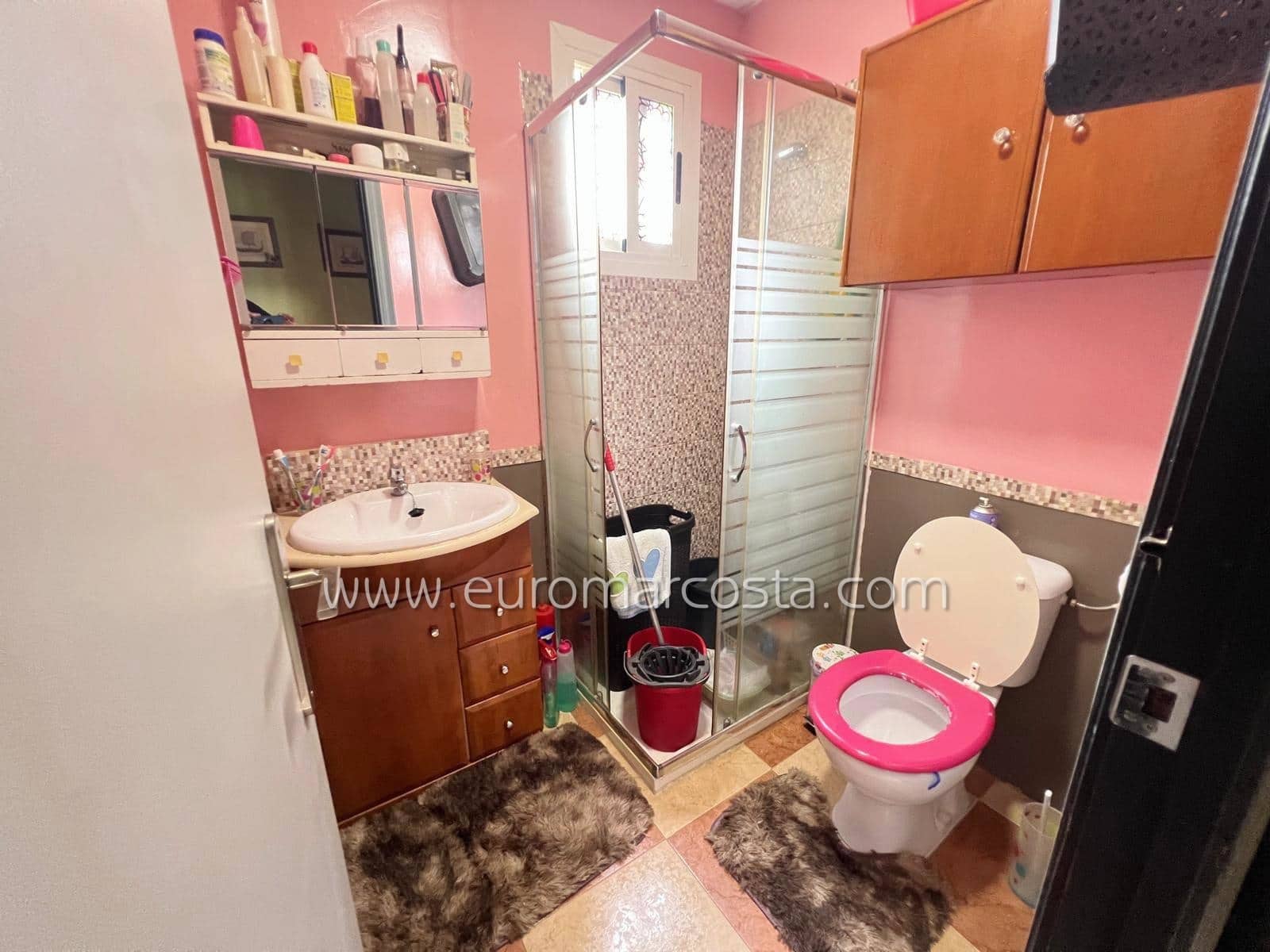 3 quarto Moradia em Banda para venda em Torrevieja com garagem - 175 000 € (Ref: 8993400)