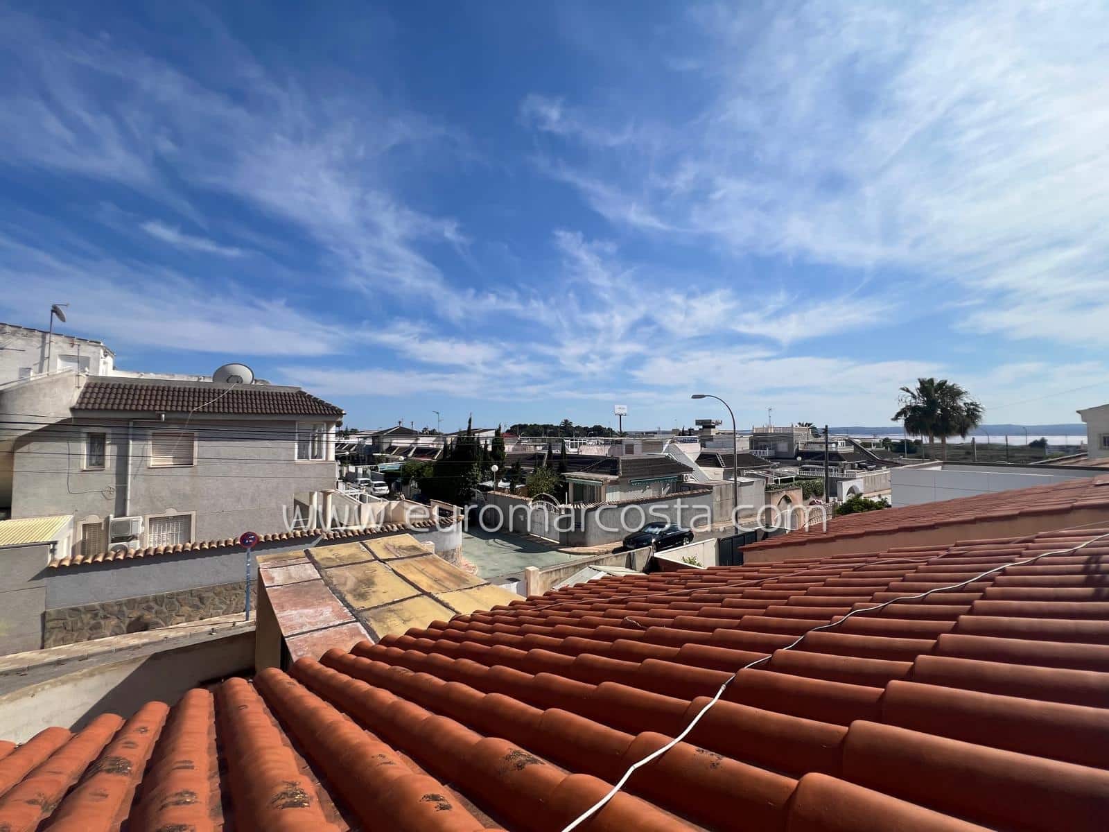 3 quarto Moradia em Banda para venda em Torrevieja com garagem - 175 000 € (Ref: 8993400)