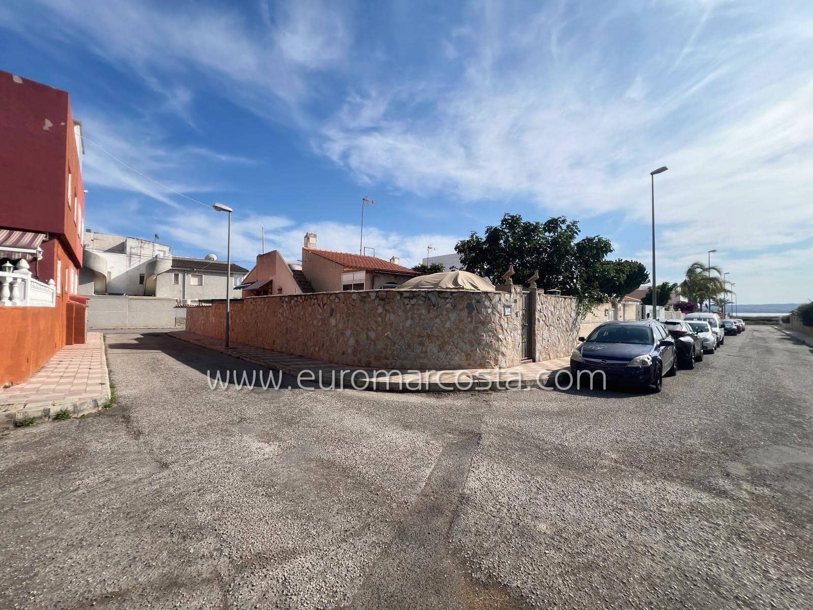 3 quarto Moradia em Banda para venda em Torrevieja com garagem - 175 000 € (Ref: 8993400)