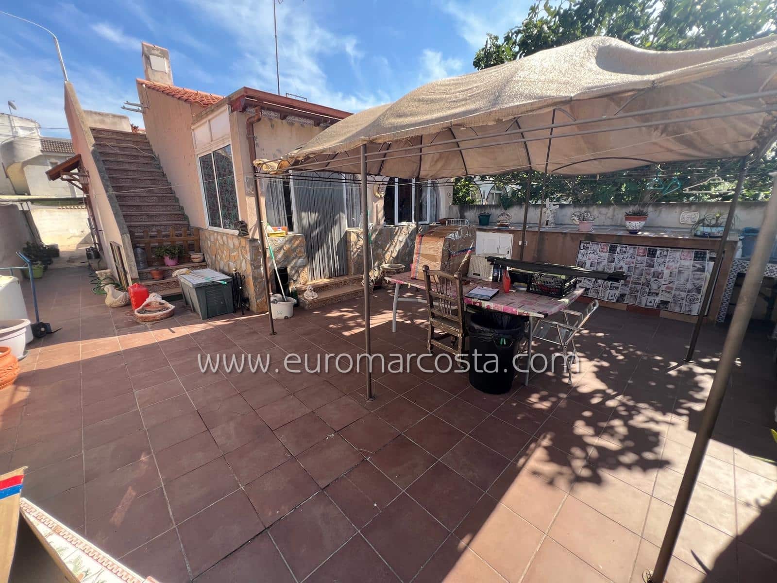 3 quarto Moradia em Banda para venda em Torrevieja com garagem - 175 000 € (Ref: 8993400)