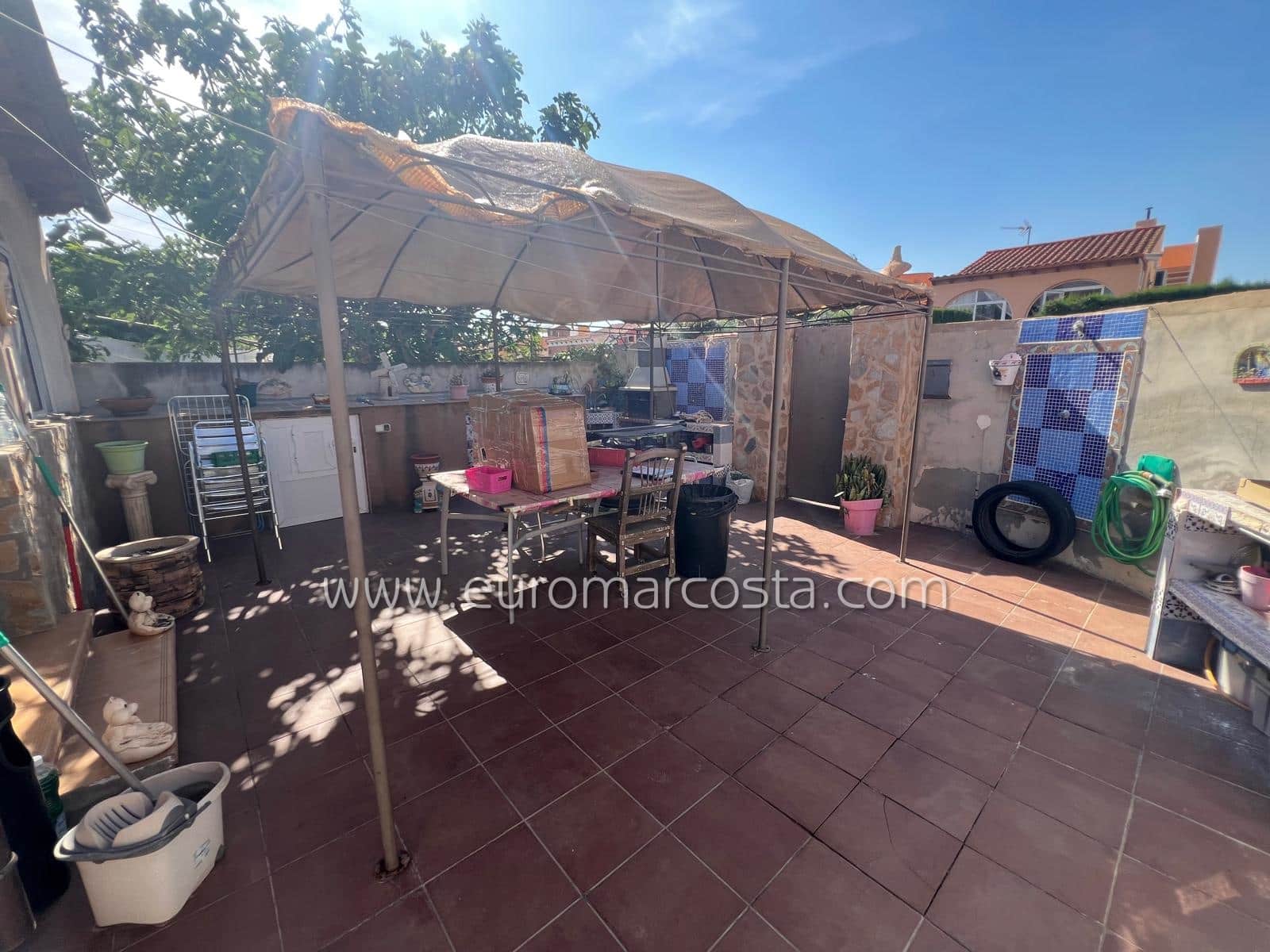 3 quarto Moradia em Banda para venda em Torrevieja com garagem - 175 000 € (Ref: 8993400)