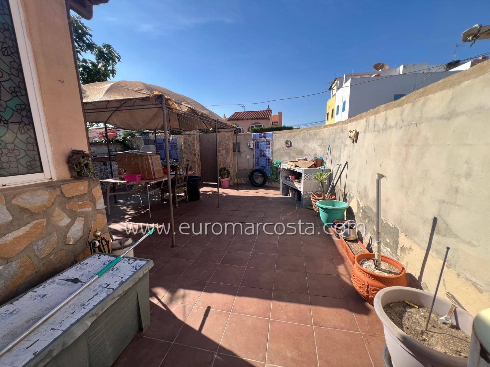 3 quarto Moradia em Banda para venda em Torrevieja com garagem - 175 000 € (Ref: 8993400)