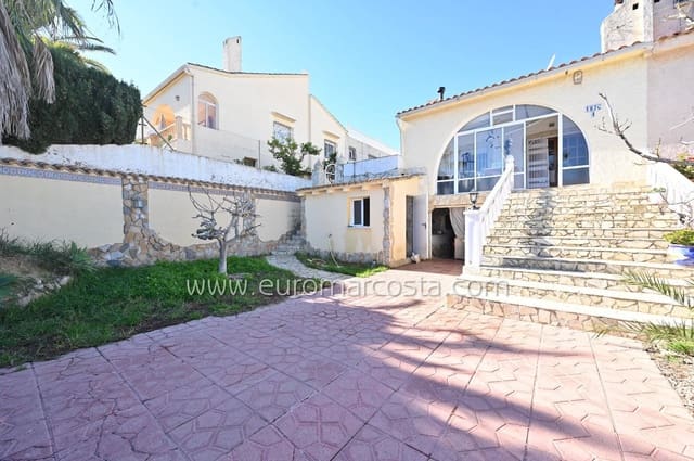 3 soveværelse Rækkehus til salg i Torrevieja med swimmingpool garage - € 275.000 (Ref: 9016616)