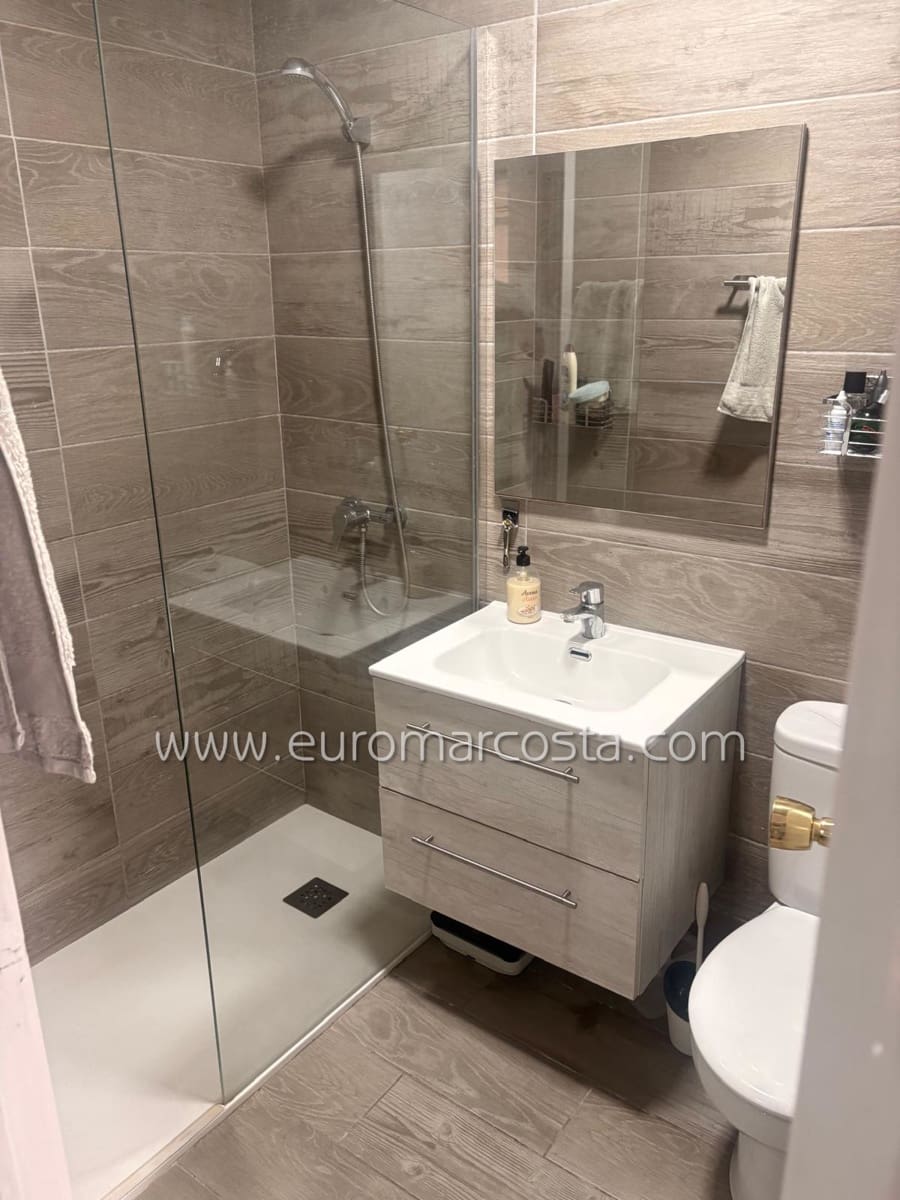 2 bedroom Bungalow for sale in Torrevieja with pool - € 135,000 (Ref: 9018679)