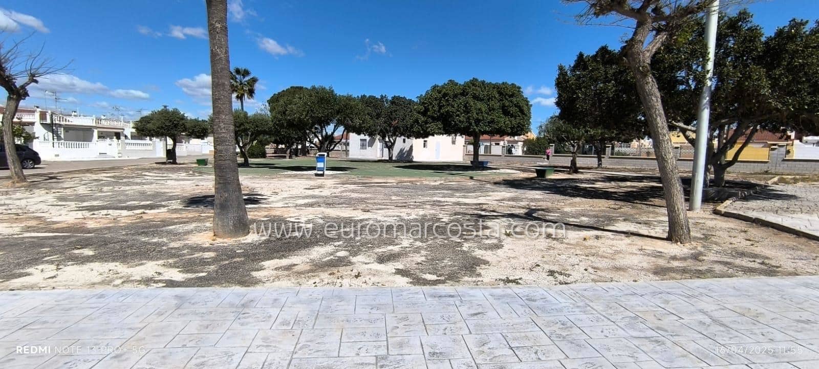 2 bedroom Bungalow for sale in Torrevieja with pool - € 135,000 (Ref: 9018679)