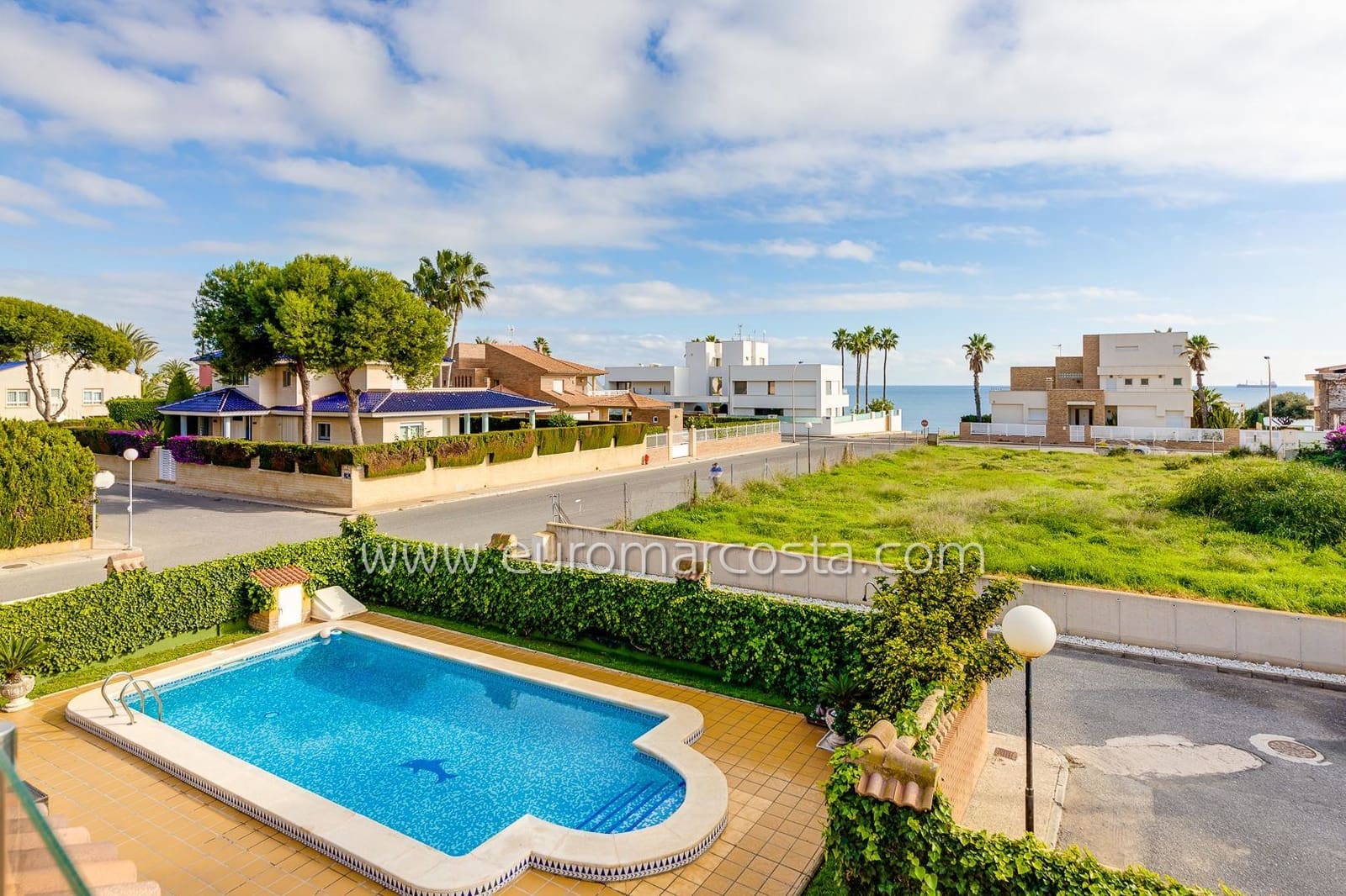 5 slaapkamer Villa te koop in Torrevieja met zwembad garage - € 1.575.000 (Ref: 9022189)