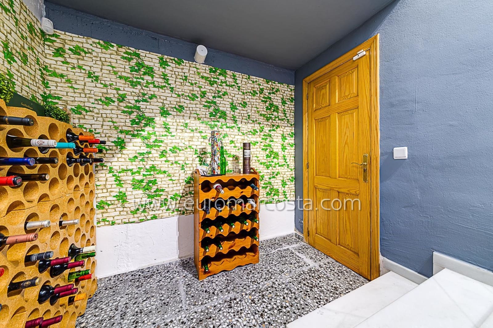 5 slaapkamer Villa te koop in Torrevieja met zwembad garage - € 1.575.000 (Ref: 9022189)