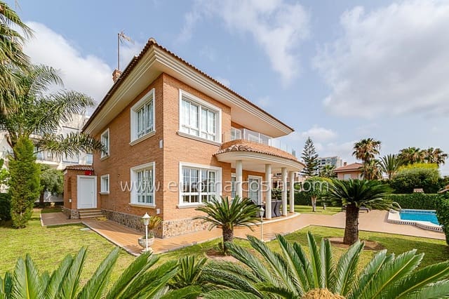 5 soveværelse Villa til salg i Torrevieja med swimmingpool garage - € 1.575.000 (Ref: 9022189)